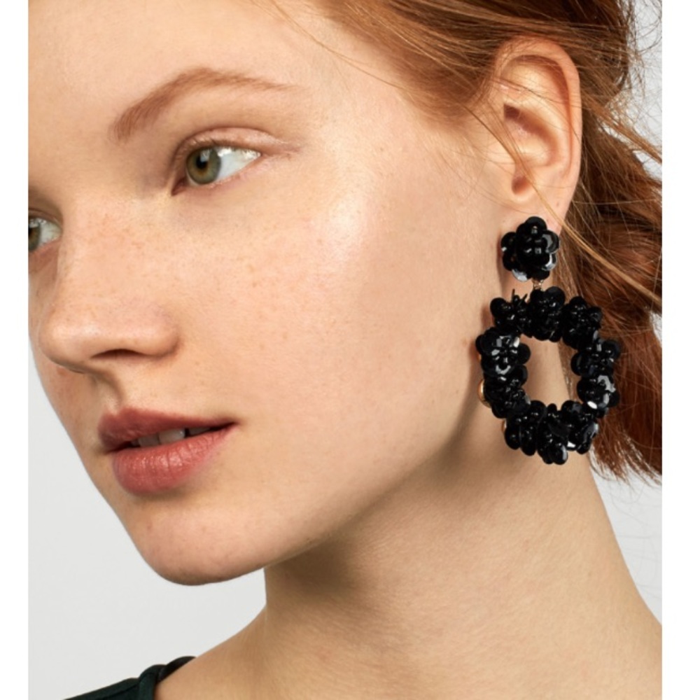 Baublebar Floretta Sequin Hoop Earrings (black)